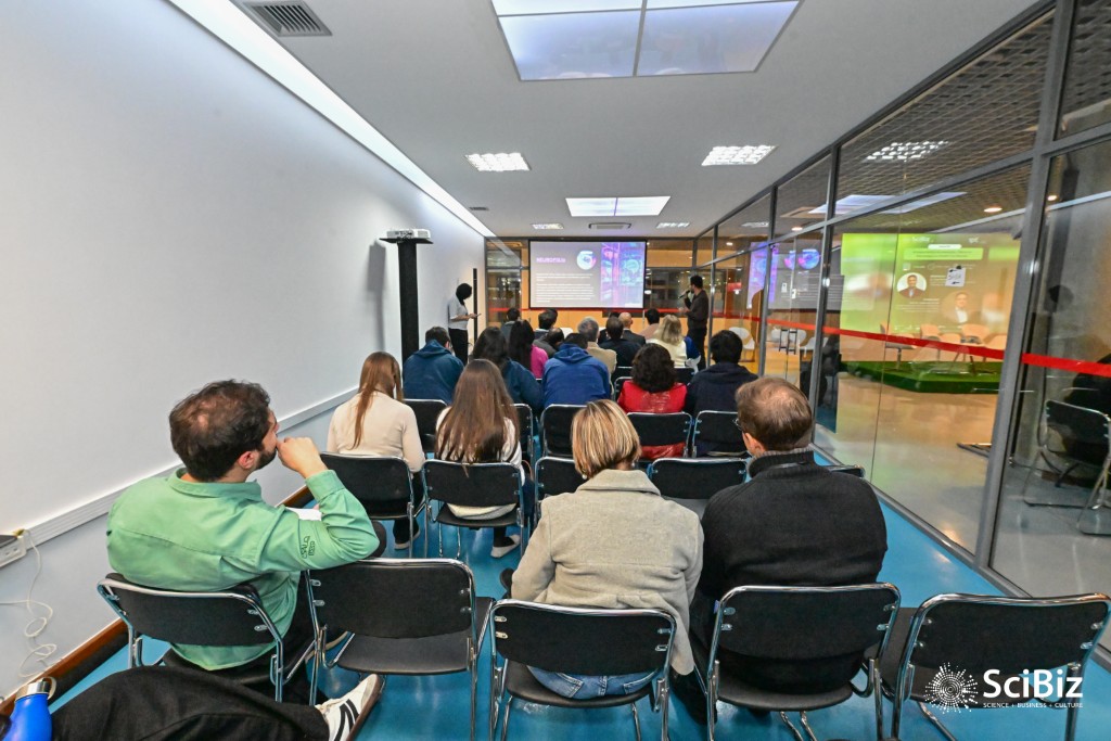 CDI Mezanino –AquariumStage